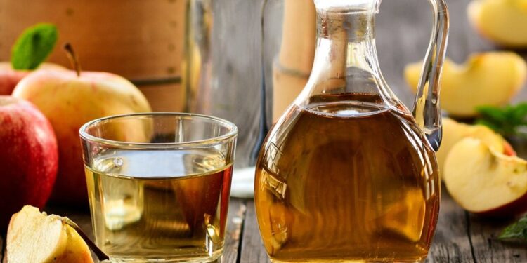 Vinagre de maçã que brasileiros adoram usar é suspenso pela Anvisa