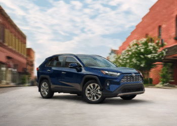 Carro mais vendido do mundo em 2025 custa a partir de R$ 349 mil no Brasil