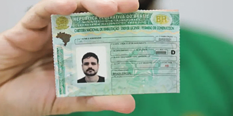 Cadastro no app da CNH Digital pode garantir 40% de desconto no valor de multas