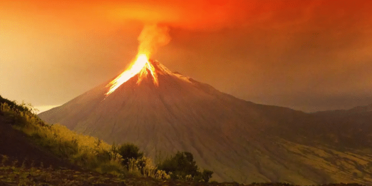 Há apenas um vulcão no mundo capaz de fazer o Monte Everest parecer pequeno