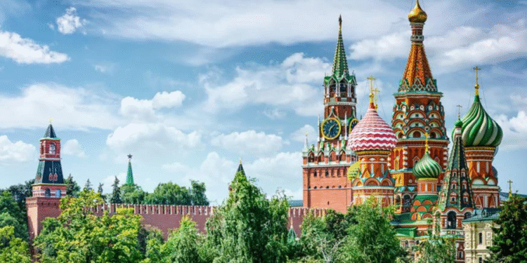 10 empresas famosas que não abandonaram a Rússia