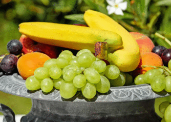 Essa fruta nasce o ano todo e ainda refresca no verão