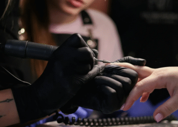 Pode ser o fim da linha para unhas de gel após proibição começar a valer