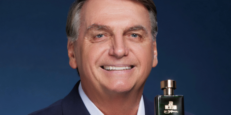 Jair Bolsonaro tem linha própria de perfumes que esgotam rapidamente