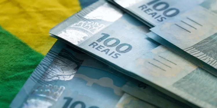 Funcionário afastado por auxílio-doença tem direito ao 13º salário em 2025?