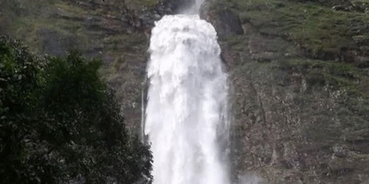 O que é tromba d’água e por que você deve redobrar a atenção ao tomar banho em rios