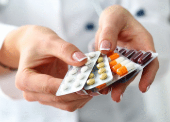 Idosos com 60 anos ou mais podem solicitar lista de remédios de graça