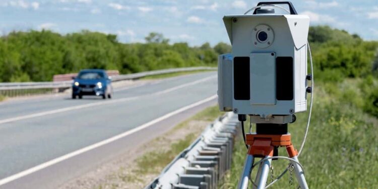 Motoristas são alertados: Não adianta mais frear em cima da hora com os novos radares