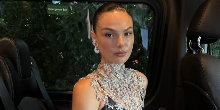 Isis Valverde deixou muita gente de queixo caído ao mudar de profissão