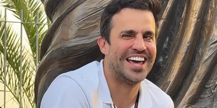 Mansão de Pablo Marçal tem 3 andares, pertencia a Kaká e hoje é avaliada em R$ 25 milhões