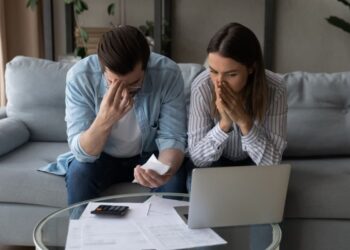 Governo determinou o congelamento das contas bancárias de quem está devendo neste país