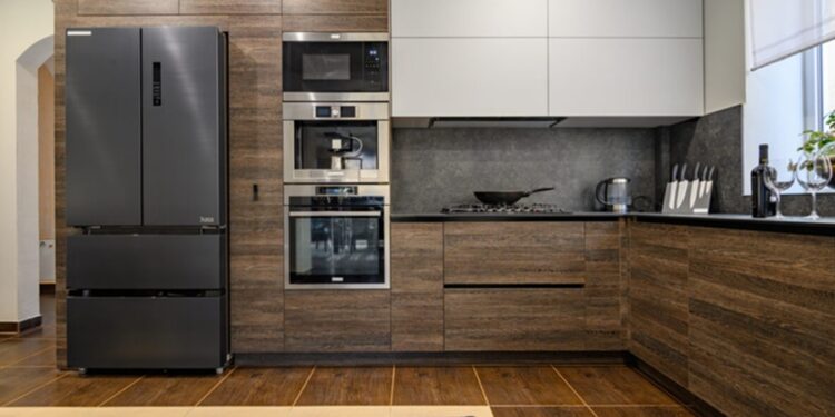 Adeus, móveis sob medida: antiga tendência volta com tudo em 2025