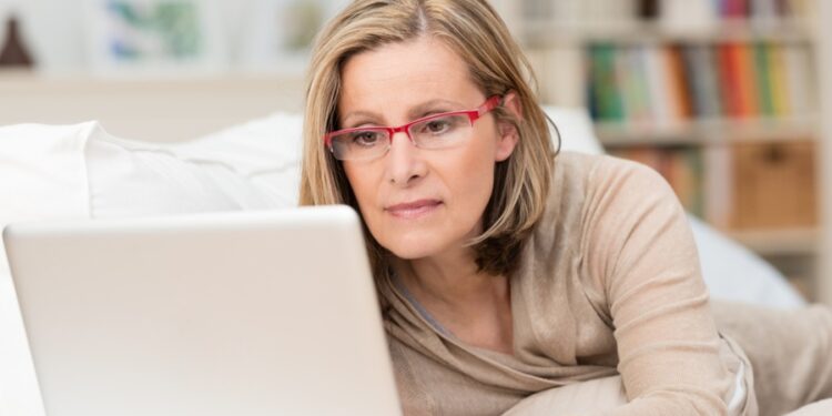 Lei entra em vigor e altera benefício financeiro para idosos com 65 anos ou mais