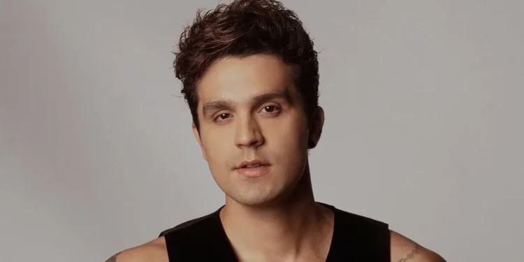 Luan Santana não fica fora da onda sertaneja e também investe em fazenda