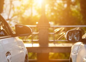 Quem deixa o carro estacionado no Sol perde gasolina