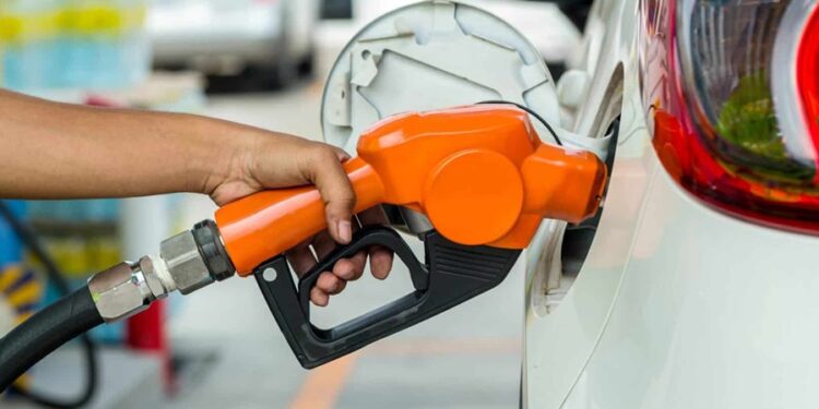 Novo combustível está chegando aos postos para aposentar a gasolina que estamos acostumados