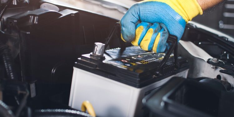 Gigante chinesa inicia produção de bateria que promete dobrar a autonomia dos carros elétricos