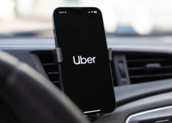 Uber anunciou mudança envolvendo corridas com 4 passageiros