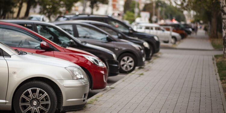 Carro mais vendido da China faz quase 60 km por litro e chega ao Brasil neste mês