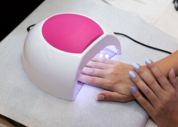 Como identificar substâncias proibidas pela Anvisa nos esmaltes em gel