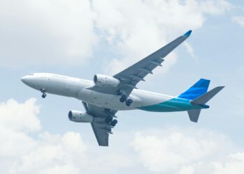 Companhia aérea vai à falência, demite 100 funcionários e afeta milhares de passageiros