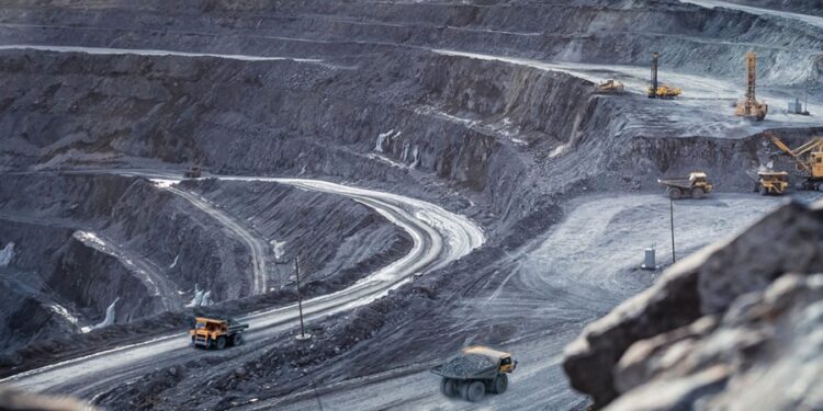 Cidade que mais cresce no Brasil viu sua população aumentar 188,5% por conta da mineração