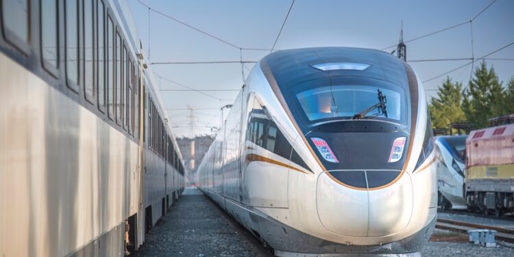 Novo trem mais rápido do mundo já está em fase de testes e ultrapassa os 600 km/h