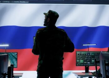 Rússia envia mísseis e drones em direção à capital da Ucrânia