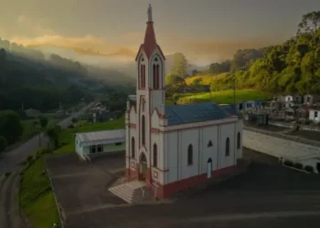 Cidade mais envelhecida do Brasil tem metade da população acima de 53 anos