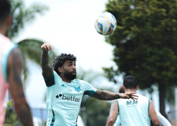 Gabigol é alvo de chacota em votação com outros jogadores