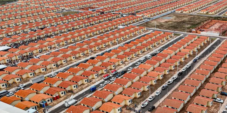 Aviso da Caixa para quem planeja comprar uma casa em 2026 deixa 3 milhões de família comemorando