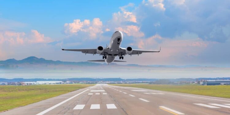 Novo avião capaz de cruzar o mundo sem paradas terá quartos com direito a cama e guarda-roupa