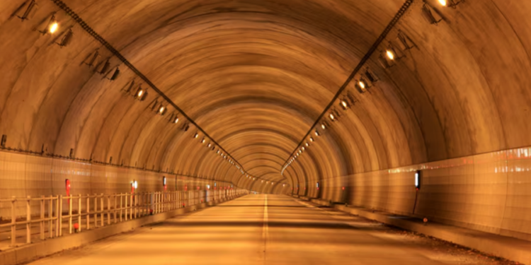 Túnel revolucionário que promete reduzir travessia de 1 hora para 2 minutos sofre novo adiamento