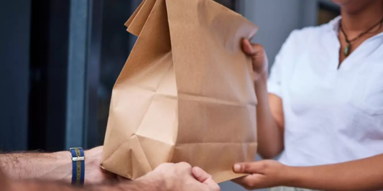 Entregadores de aplicativo agora tem novo jeito de ganhar R$ 180 em bônus