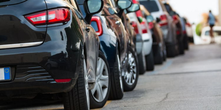 Estado onde o governador tem 75% de aprovação vai encerrar a taxa de licenciamento de veículos