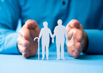 Aposentadoria passa a valer mais cedo: 56 anos para mulheres e 58 para homens neste país