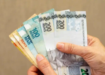 Valor atualizado do salário mínimo vai cobrir só 20% dos gastos de aposentados em 2026