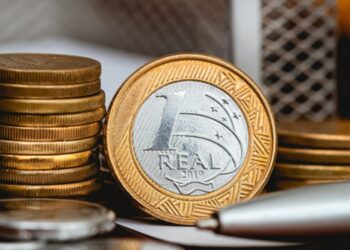 Moeda comemorativa de R$ 1 está sendo tratada como rara e pode valer muito dinheiro em 2025