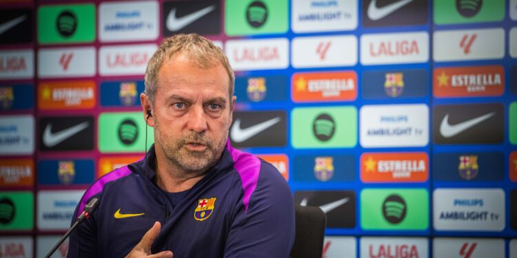 Técnico do Barcelona vai ajudar Carlo Ancelotti na Copa do Mundo de 2026