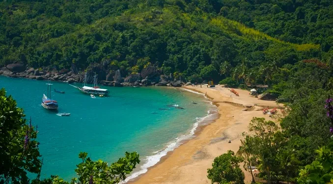 Um dos destinos mais visitados do litoral paulista vai cobrar taxa de turistas neste verão
