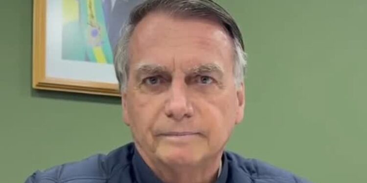 Filho de Jair Bolsonaro manda bem nos investimentos e tem fortuna em imóveis de alto padrão