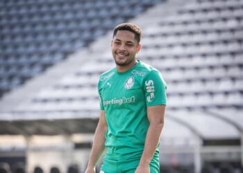 Salário de Vitor Roque no Palmeiras em 2026 nos deixou sem palavras