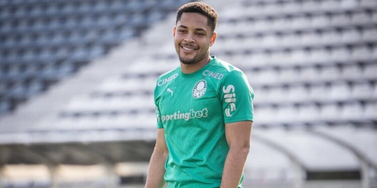 Salário de Vitor Roque no Palmeiras em 2026 nos deixou sem palavras
