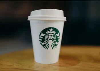 Starbucks decide mudar tudo e fechará quase 400 lojas