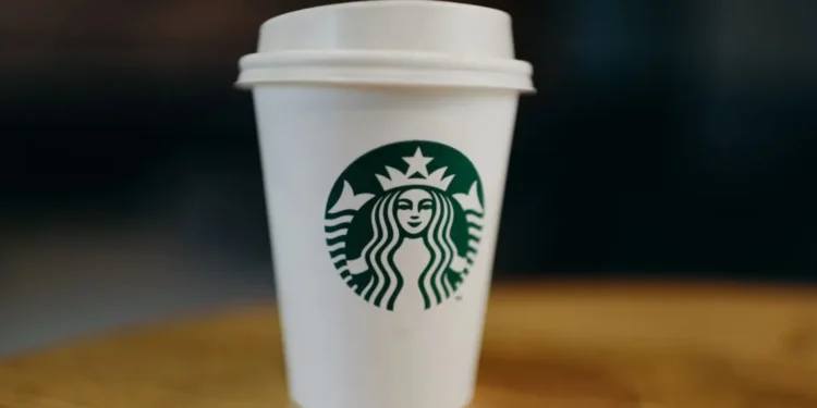 Starbucks decide mudar tudo e fechará quase 400 lojas