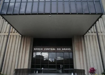 Brasileiros que foram vítimas de golpe recebem ótima notícia do Banco Central