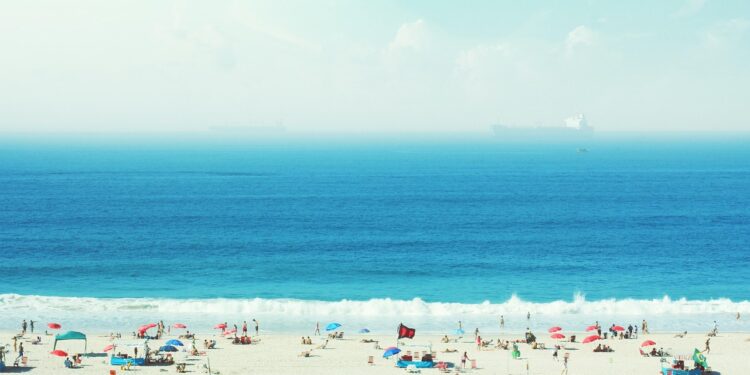 Capital nordestina ultrapassa barreiras com suas praias e qualidade de vida para atrair moradores do Brasil inteiro