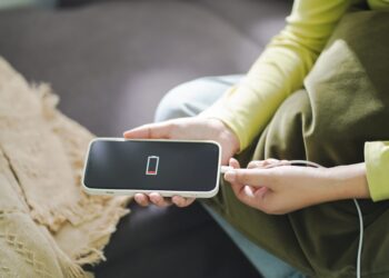 Truque super simples ajuda a reduzir o tempo de carregamento do celular