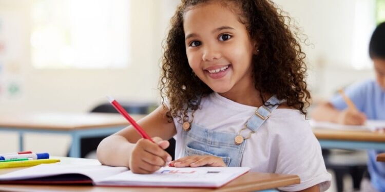 Maior escola pública do Brasil com 22.000 m² de área construída atende a mais de 9 mil alunos por dia