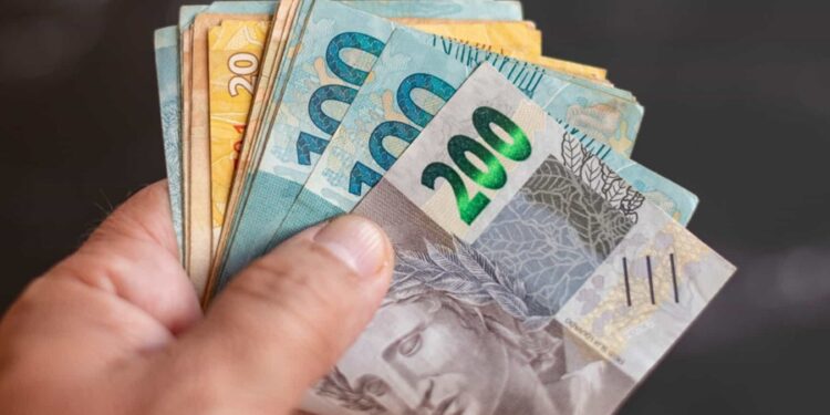 Comunicado para todos que recebem de R$ 5 mil a R$ 7.350 sobre o novo Imposto de Renda